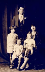 Frederick and Eva Curtis and children